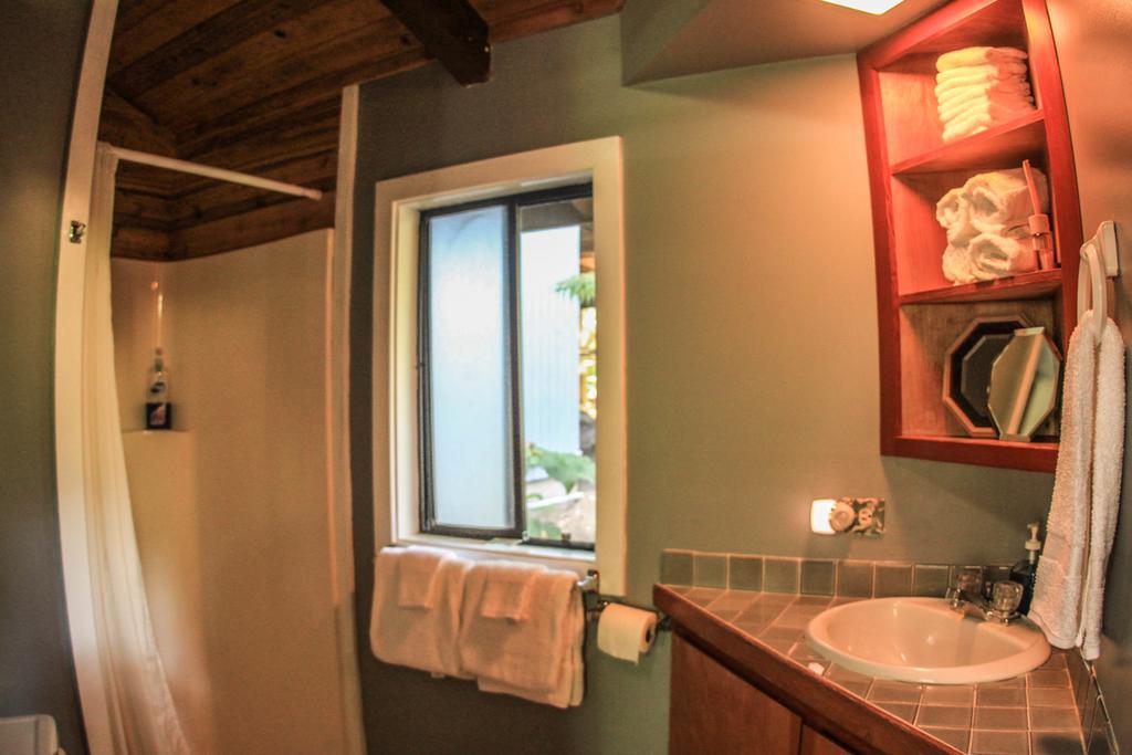 Volcano Village Lodge الغرفة الصورة
